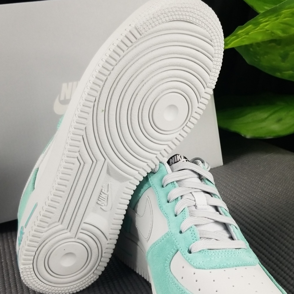 Nike Air Force 1 (GS) Kids/Womens - Picture 3 of 8